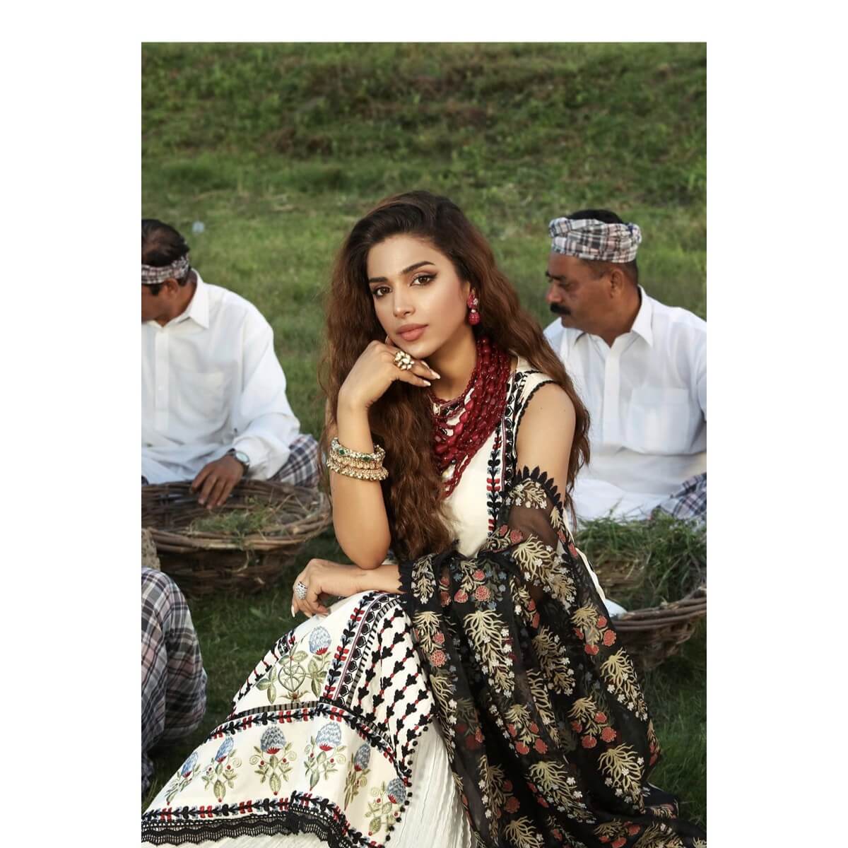 Crimson by Saira Shakira, Luxury Lawn, D8-A