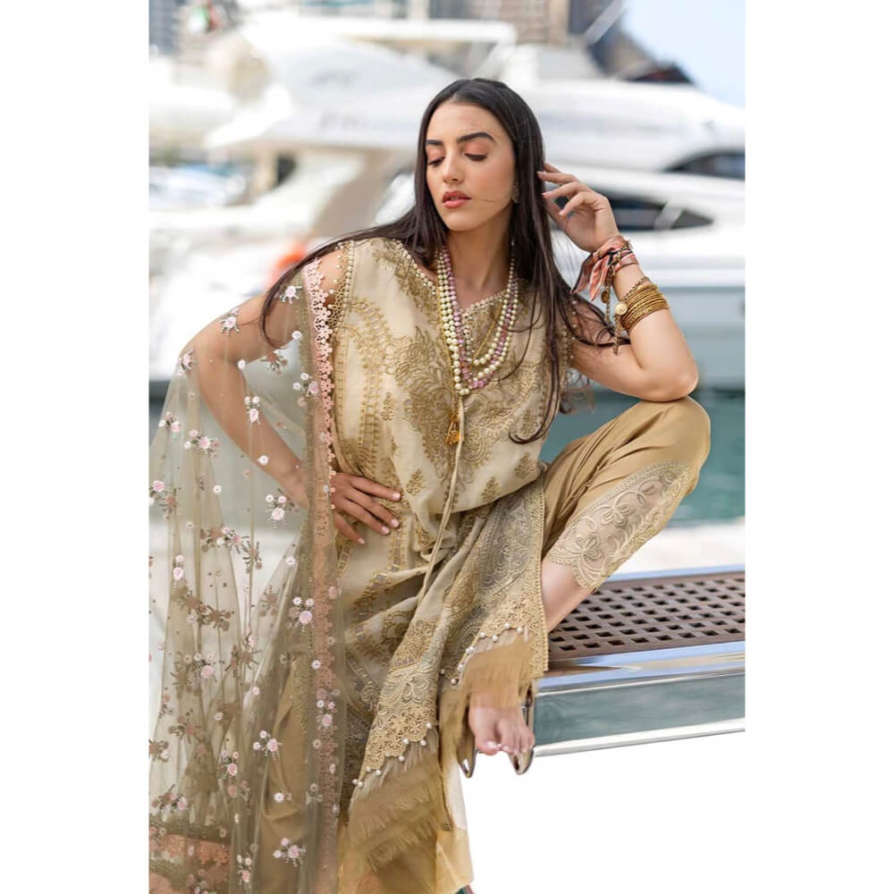 Sobia Nazir Luxury Lawn, L22-10A